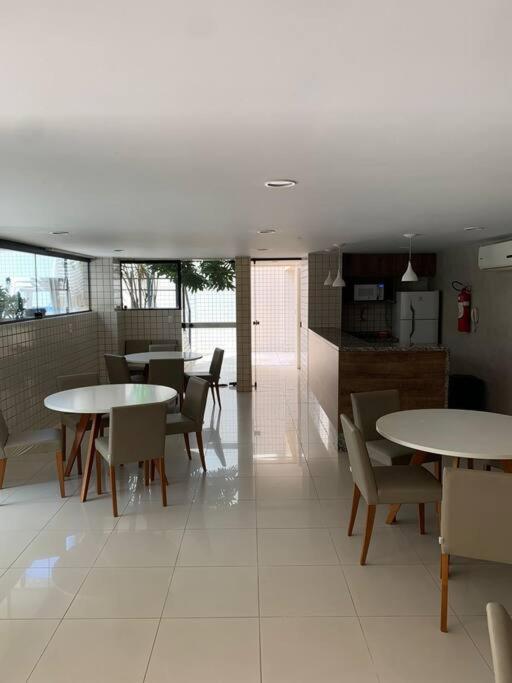 Apartamento Apto Q/s A 100m Da *
